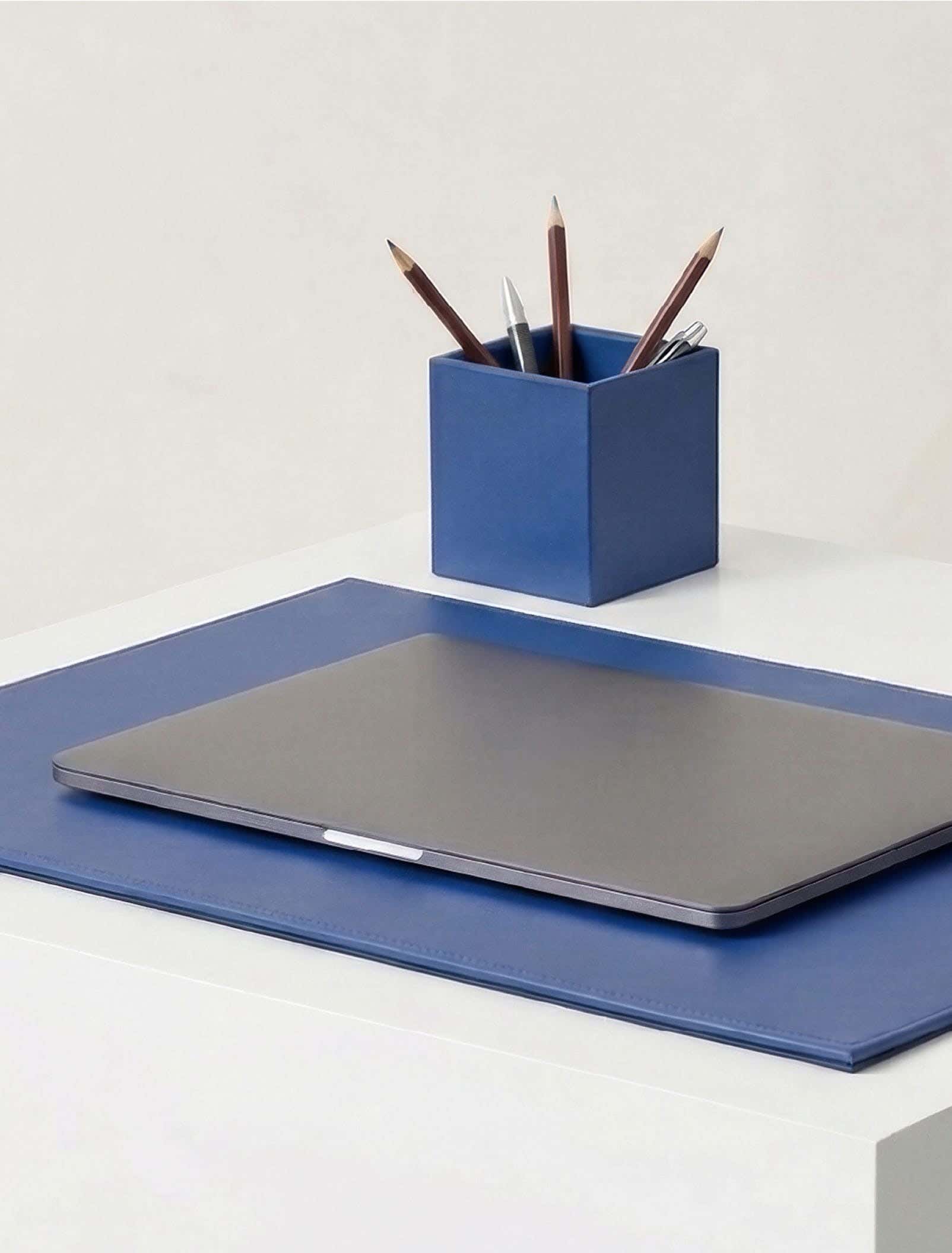 Office accessories Promo Image