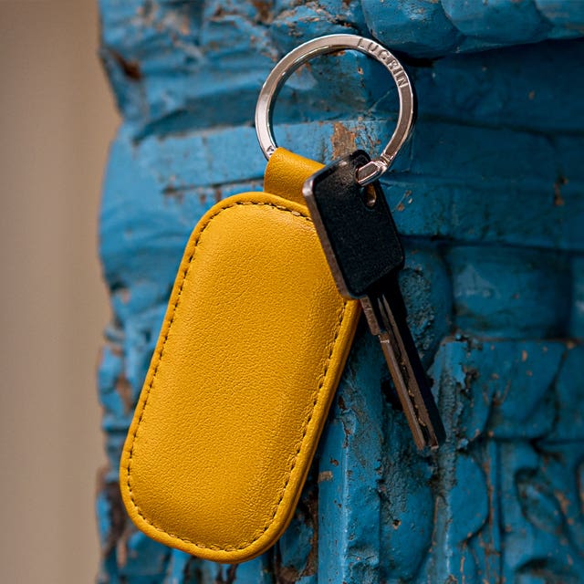 Rounded rectangle key ring