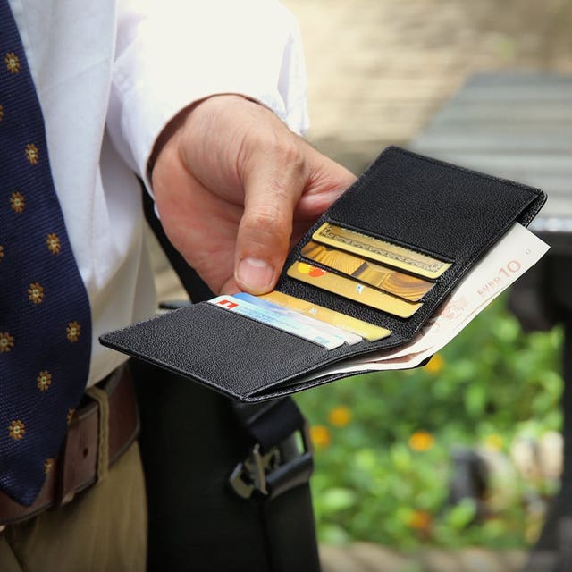 Slim wallet for men